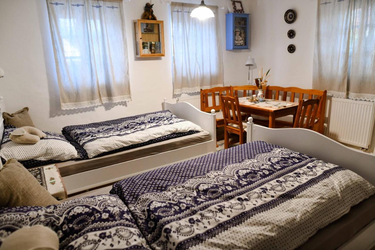 Ubytovanie Na Dedine Chocholna-Velcice Buitenkant foto